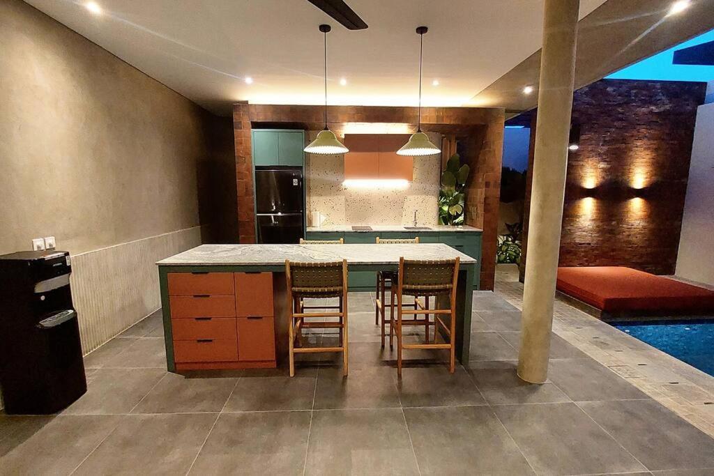 Akhila 3 - 2 Bedroom Modern Tropical At The Heart Of Villa Seminyak (Bali)