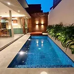 Akhila 3 - 2 Bedroom Modern Tropical Villa At The Heart Of Seminyak