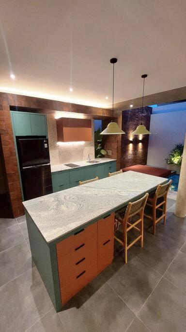 Akhila 3 - 2 Bedroom Modern Tropical At The Heart Of * Seminyak (Bali)