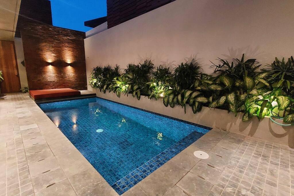 Villa Akhila 3 - 2 Bedroom Modern Tropical At The Heart Of