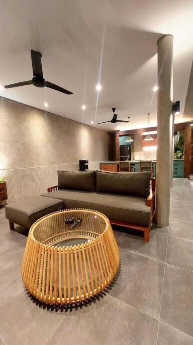 Akhila 3 - 2 Bedroom Modern Tropical At The Heart Of Villa